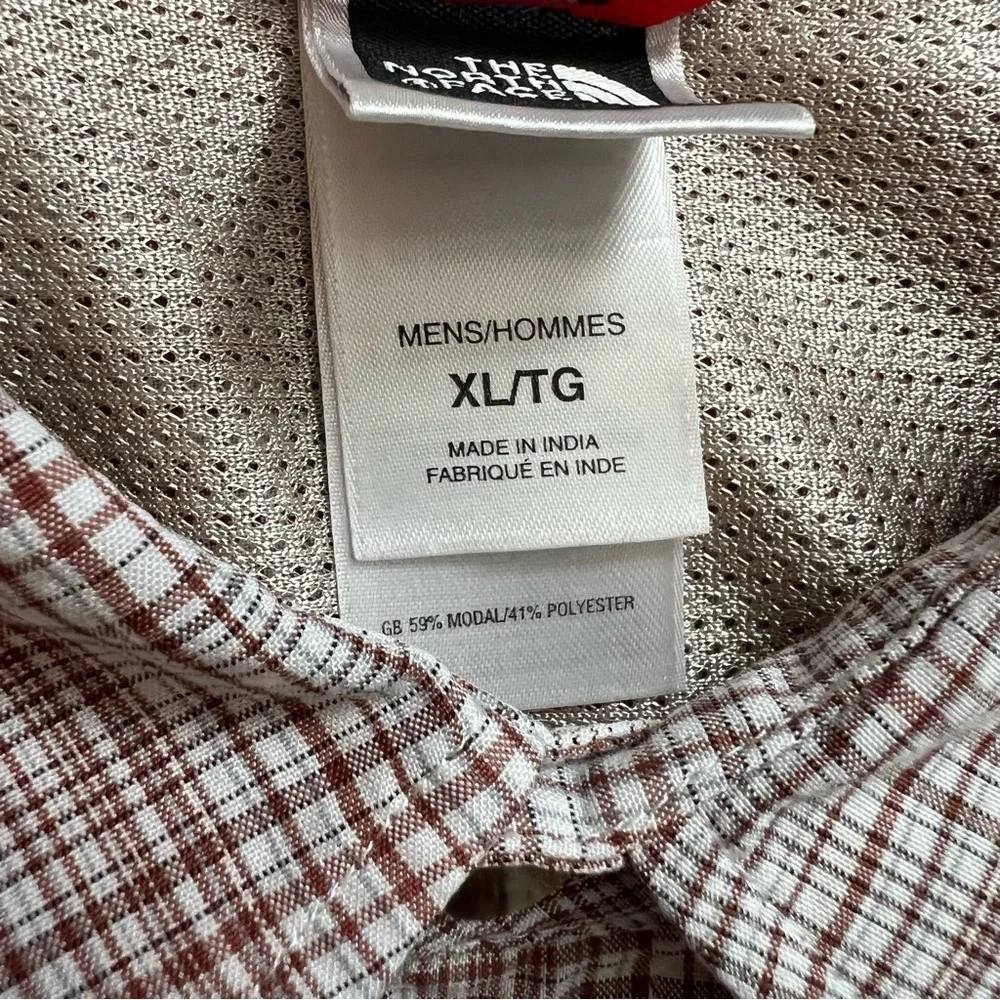 The North Face size XL short sleeve button up shirt